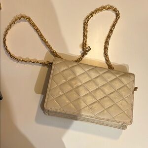 Italian Leather Quilted Vintage Shoulder Bag Brand New with Tag Cream Golf chain